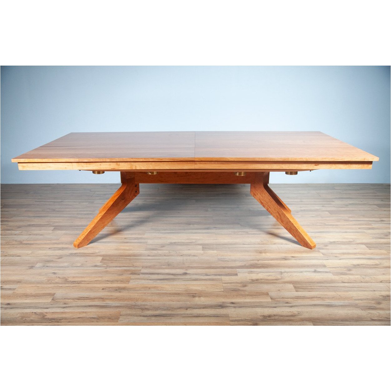 BBO Franklin Dining Table